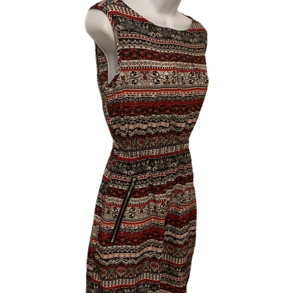 Feathers dress - Picture 3 of 8